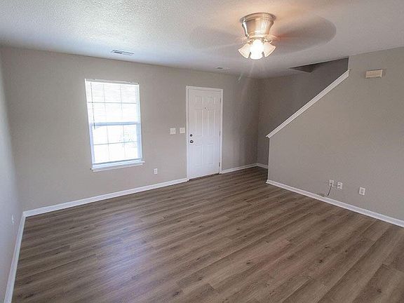 2nd image of 4516 Waterloo Dr #A