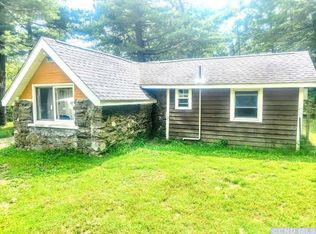 79 Mountain Rd, Red Hook, NY 12571