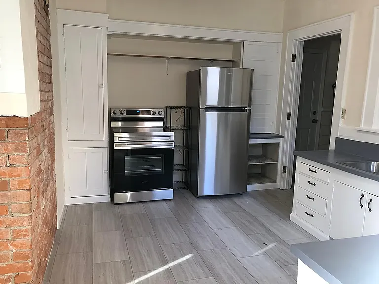 245 W 13th Ave — Photo 10