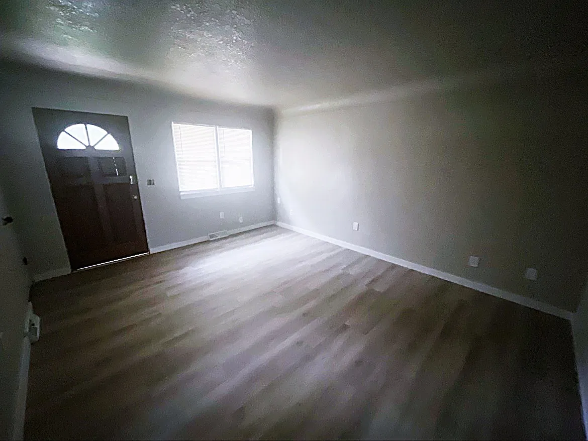 2 bed, 816 sqft, $1,250 — Photo 4