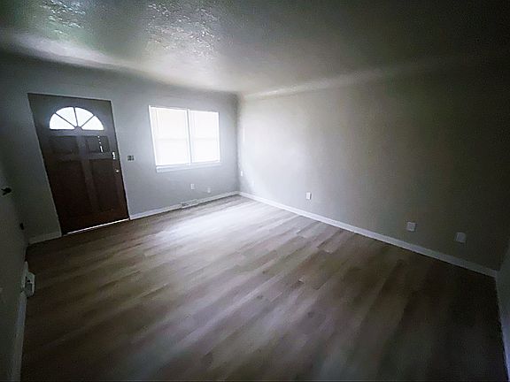4th image of 304 Hazel St #A