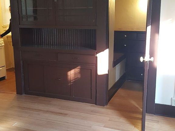 2nd image of 530 Chestnut Ave APT 04