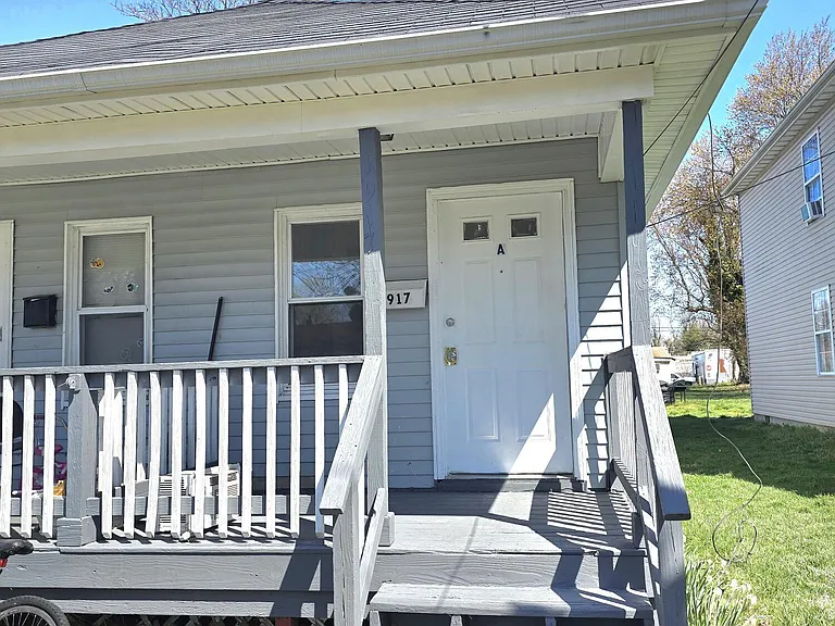 1917 W Lake Ave #A — Photo 1