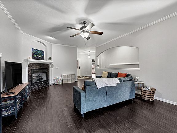 5th image of 11 Wendron Cir