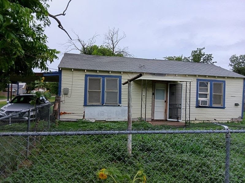 1st image of 1609 Avenue B