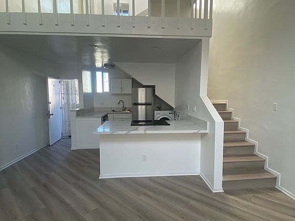 4th image of 15 Ironsides St APT 4