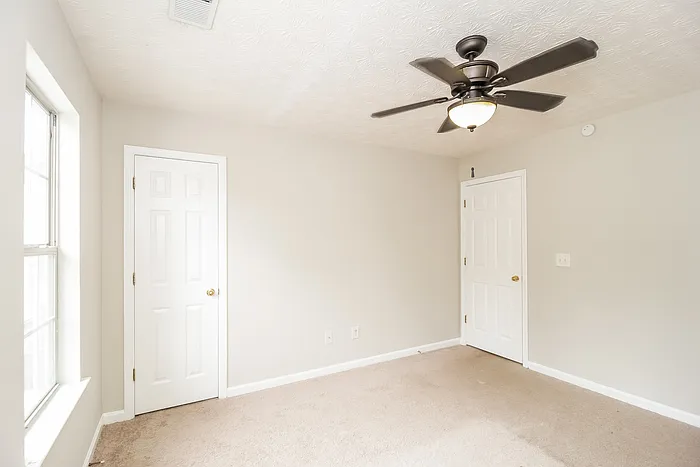 6560 Wellington Chase Ct — Photo 13