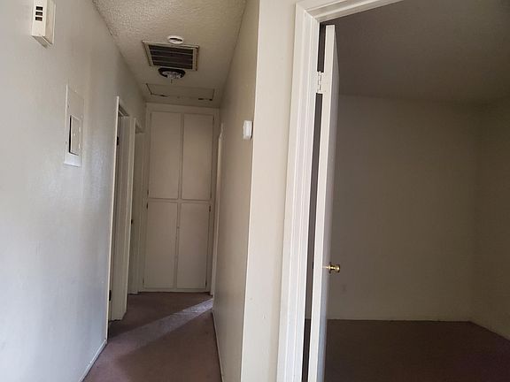 5th image of 24133 Fir Ave