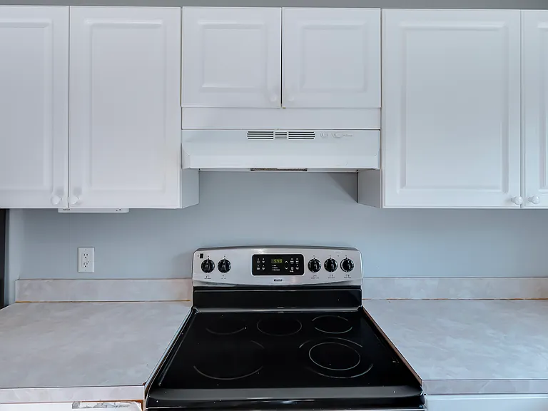 32276 W Twelve Mile Rd #31 — Photo 14