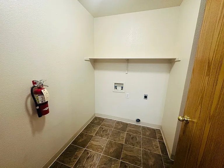 10787 W Halstead Ln #101 — Photo 6