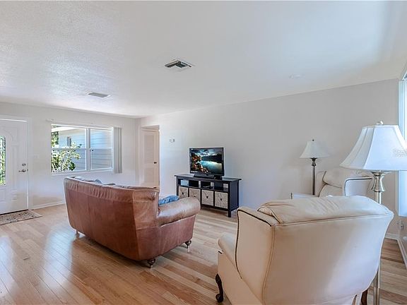 3rd image of 3401 Werber St