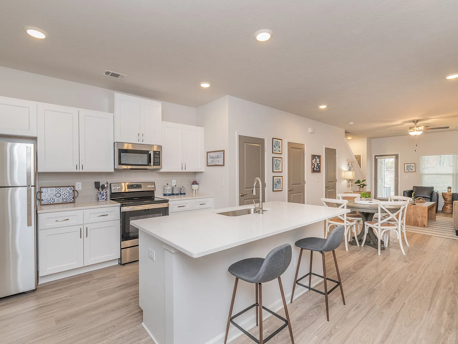 West Park Townhomes — Photo 1