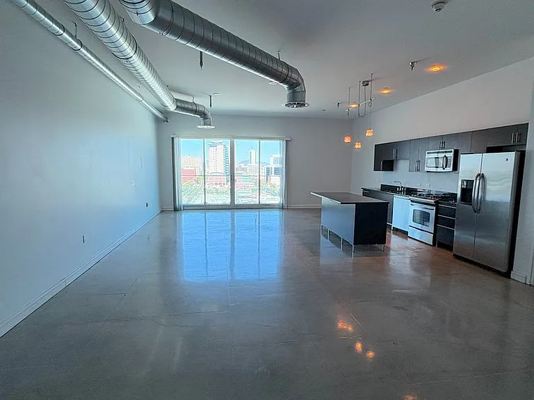 200 Hoover Ave #1010 — Photo 8