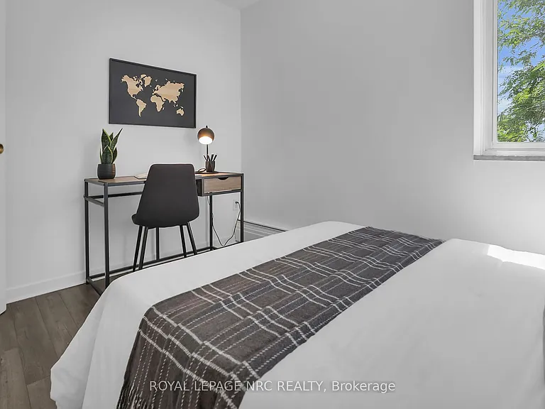 196 Scott St #208 — Photo 17