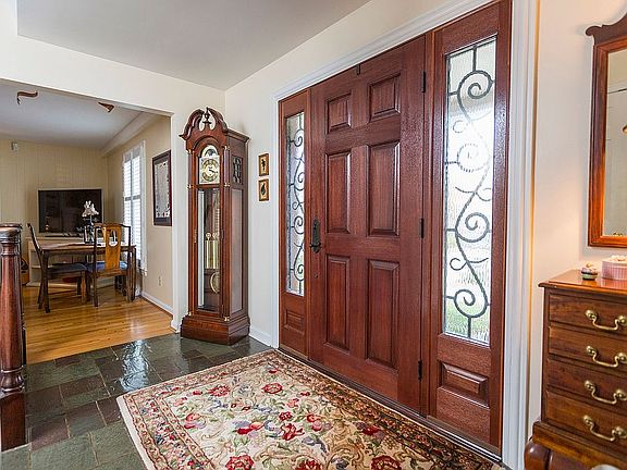 4th image of 7439 Briarpatch Ln