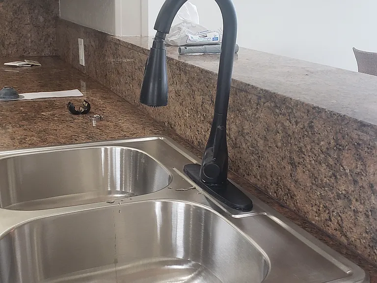 Pershing Dr — Photo 34