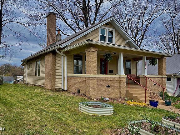 3rd image of 422 W Magnolia Ave