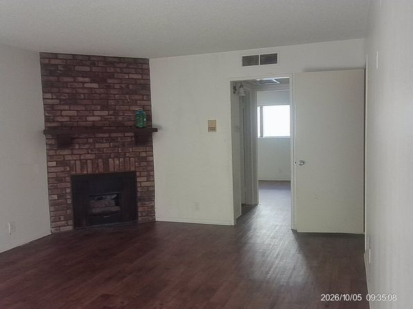 14734 Victory Blvd APT 104