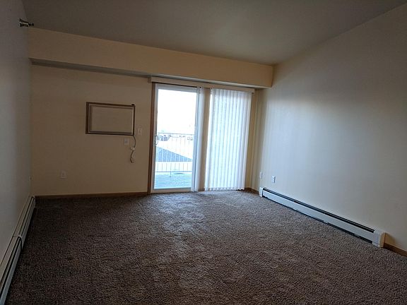 2nd image of 615 33rd Ave W APT 311