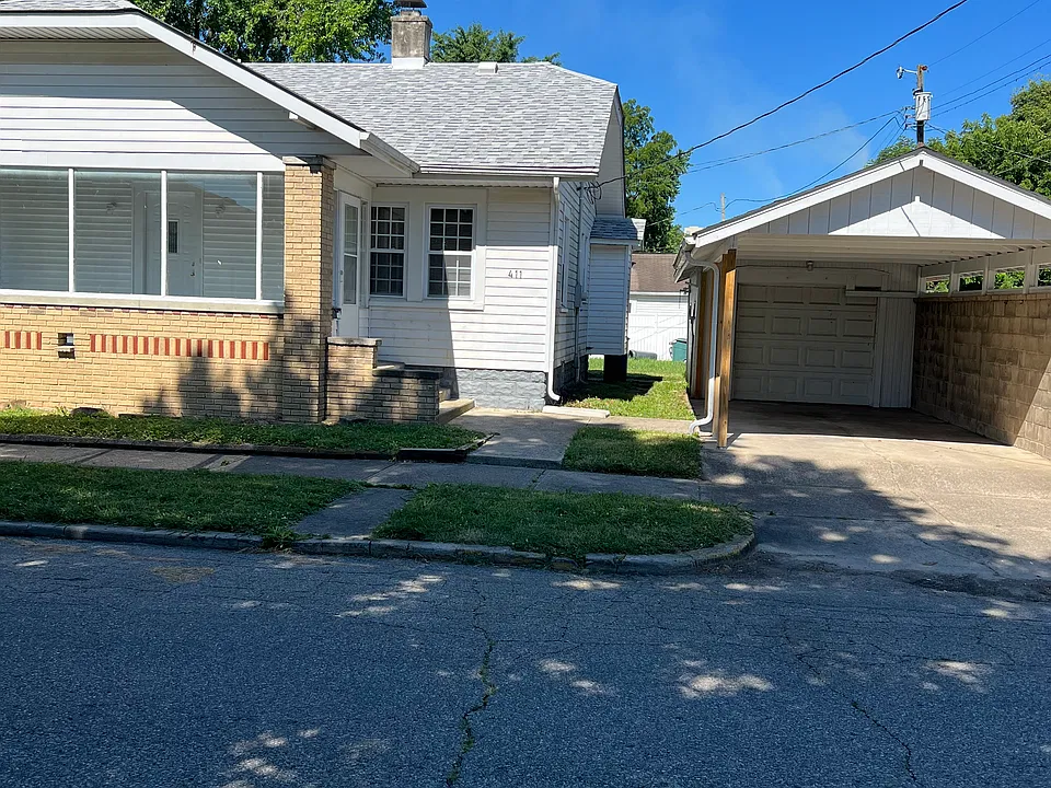 411 Mary St