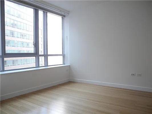 Rented by R New York | media 11