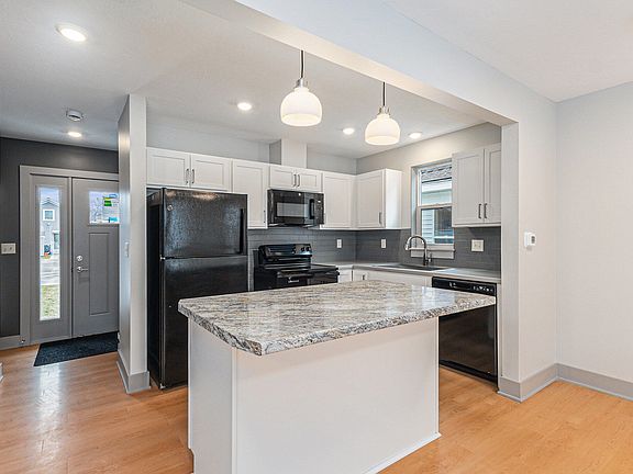 5th image of 2058 Linden Ave SE