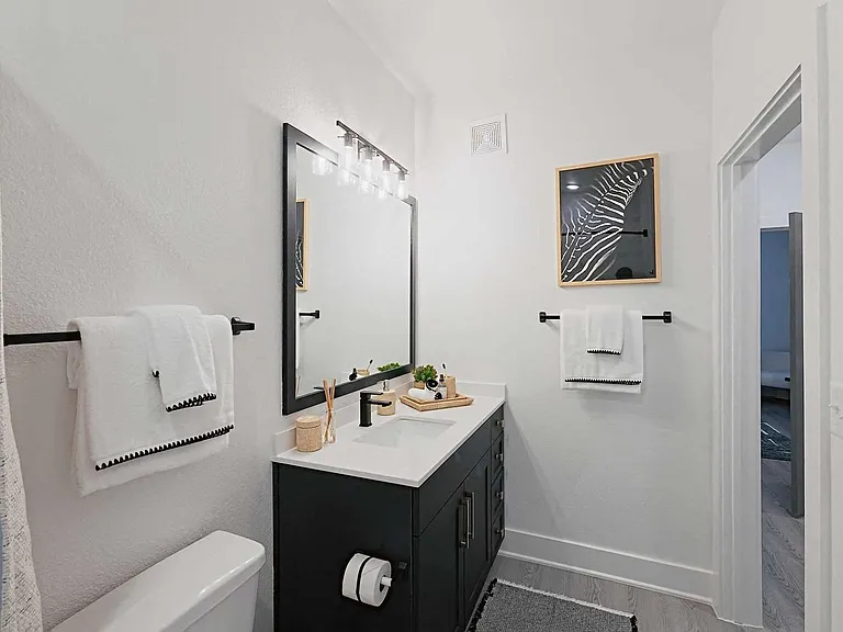 Linz Luxury Living — Photo 108