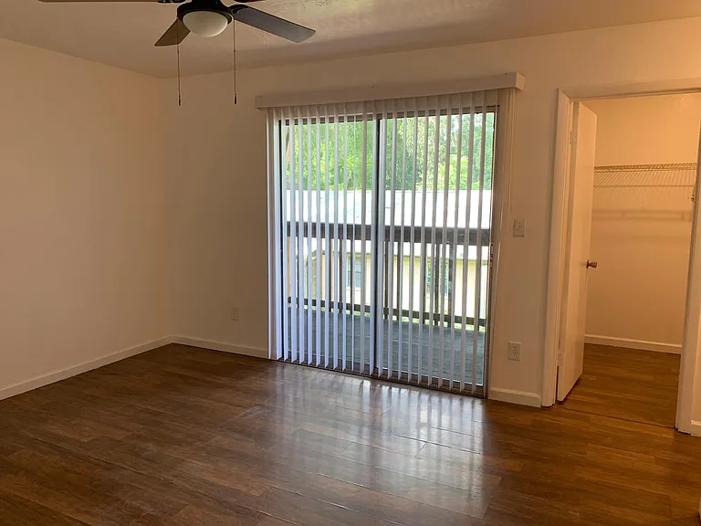 6120 SW 12th Pl — Photo 11