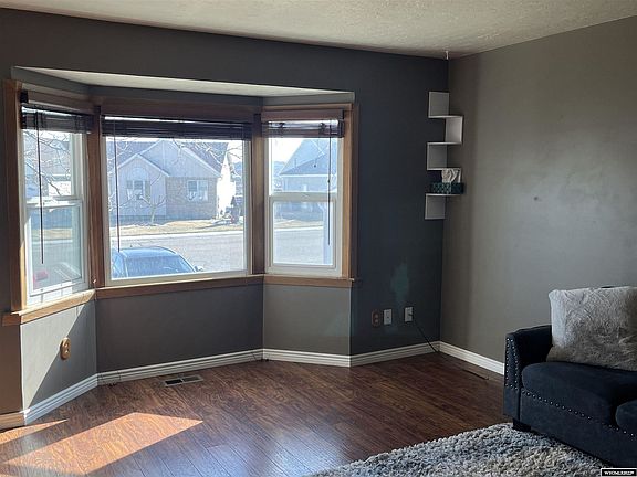 5th image of 104 E College Ct