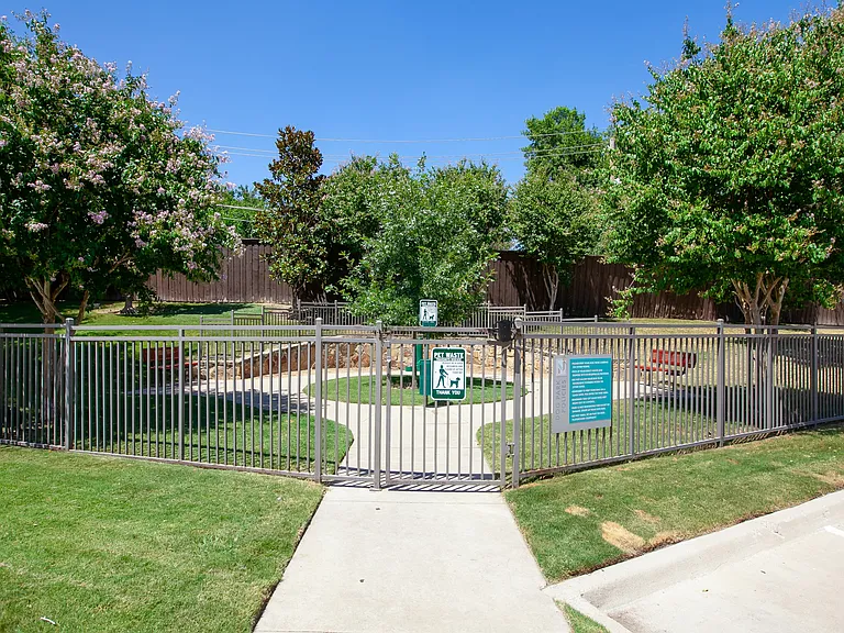 Dallas, TX Apartment Homes — Photo 16