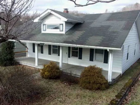 16653 Wise St, Saint Paul, VA 24283