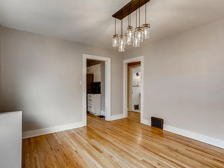 945 N Harrison St — Photo 8