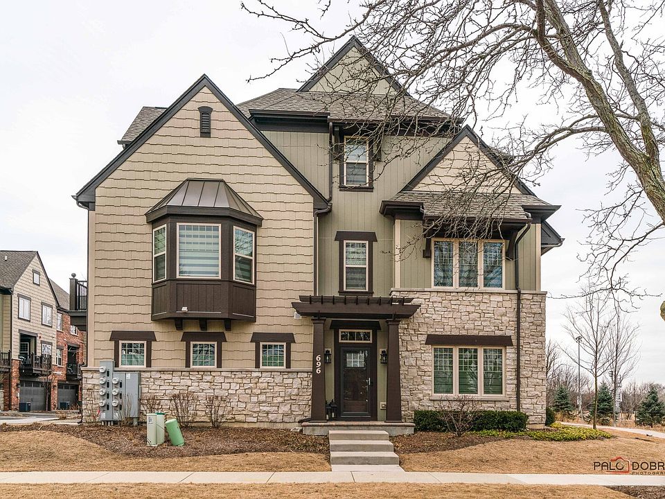 1st image of 696 Parkside Ct