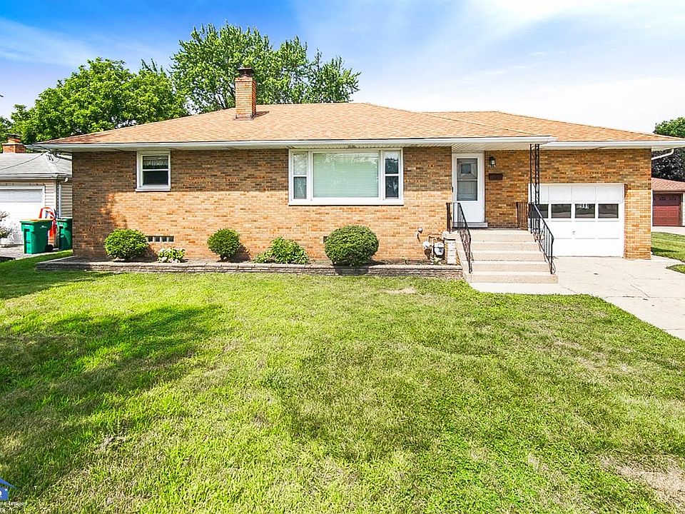 8616 Calumet Ave, Munster, IN 46321 | Zillow