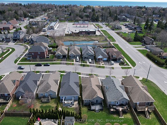 5th image of 438 Stirling Way