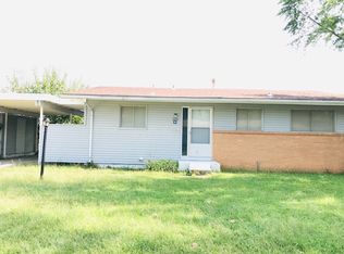 1310 SW Clearview Ln, Topeka, KS 66619