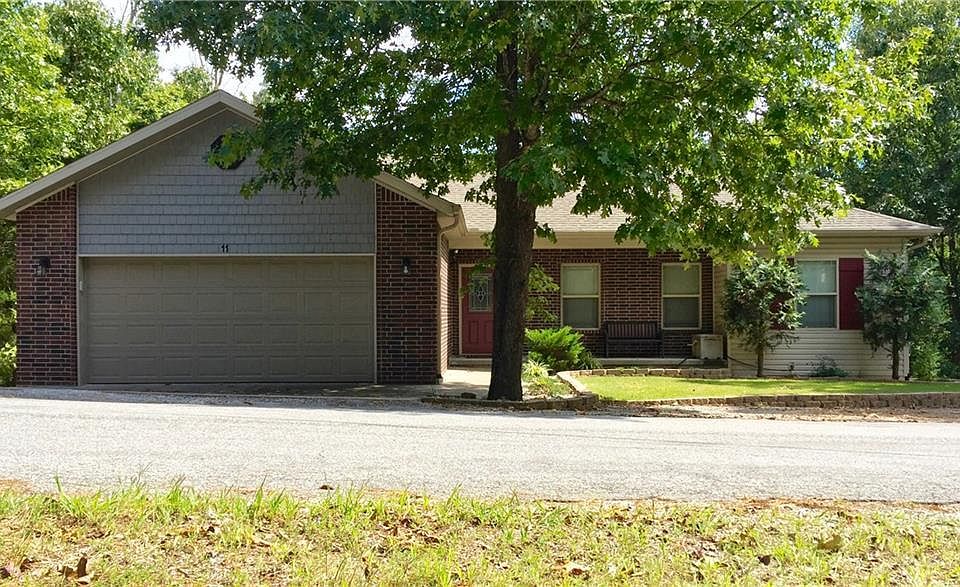 1st image of 11 Saint Austell Dr