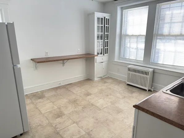 19 Summit Grove Ave APT A, Bryn Mawr, PA 19010