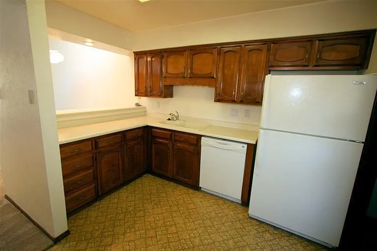 830 Live Oak Rd NE #E — Photo 13