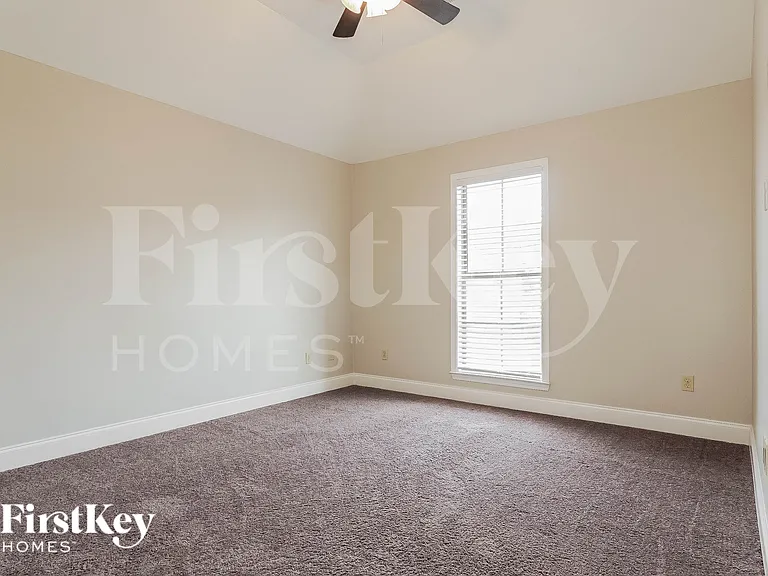 5179 Meadow Lake Cir — Photo 12
