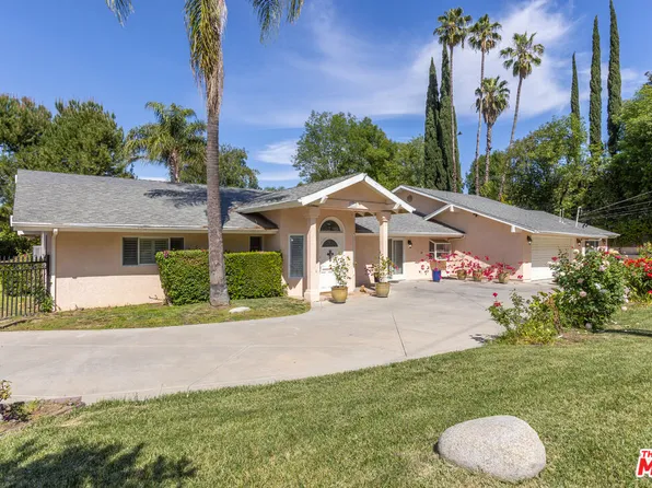 19717 Wells Dr, Woodland Hills, CA 91364