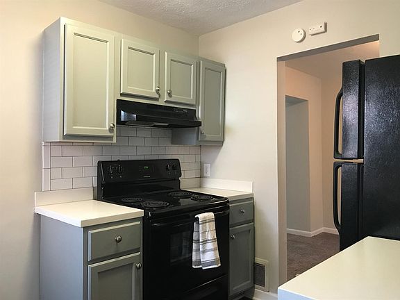 4th image of 3656 Summerdale Ln