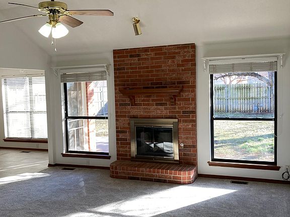 4th image of 1320 Newbury Dr