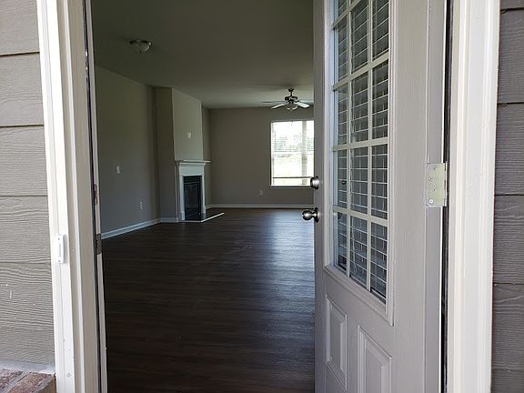 5th image of 212 Cornwell Way