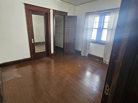 3rd image of 2542 N 51st St #2542