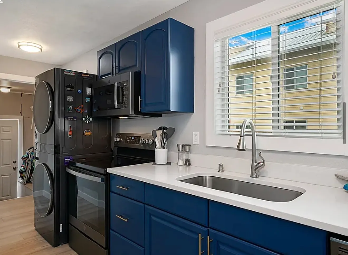 3 bed, 1159 sqft, $2,650 — Photo 3