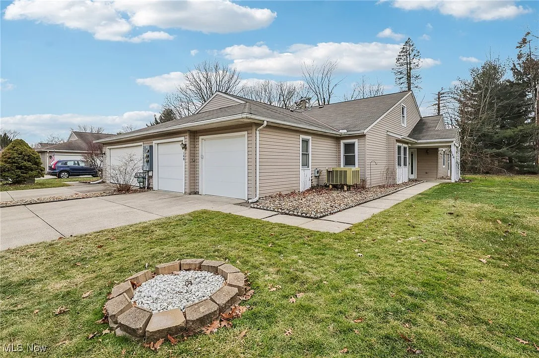 148 Marian Ln photo 1