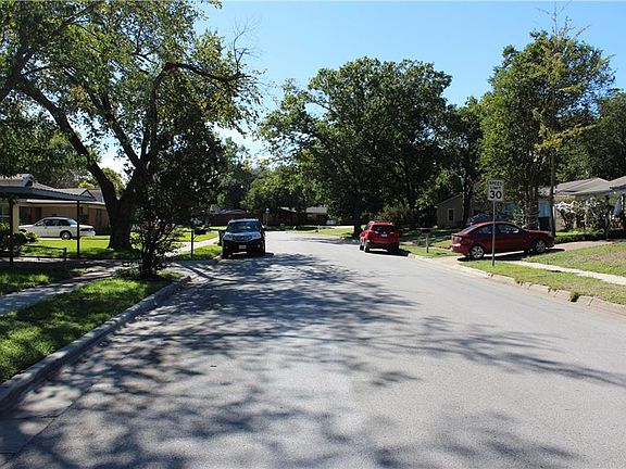 3rd image of 1903 Southridge Dr