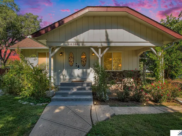 8388 Webster St, Omaha, NE 68114