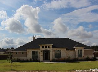 327 Abrego Lake Dr, Floresville, TX 78114